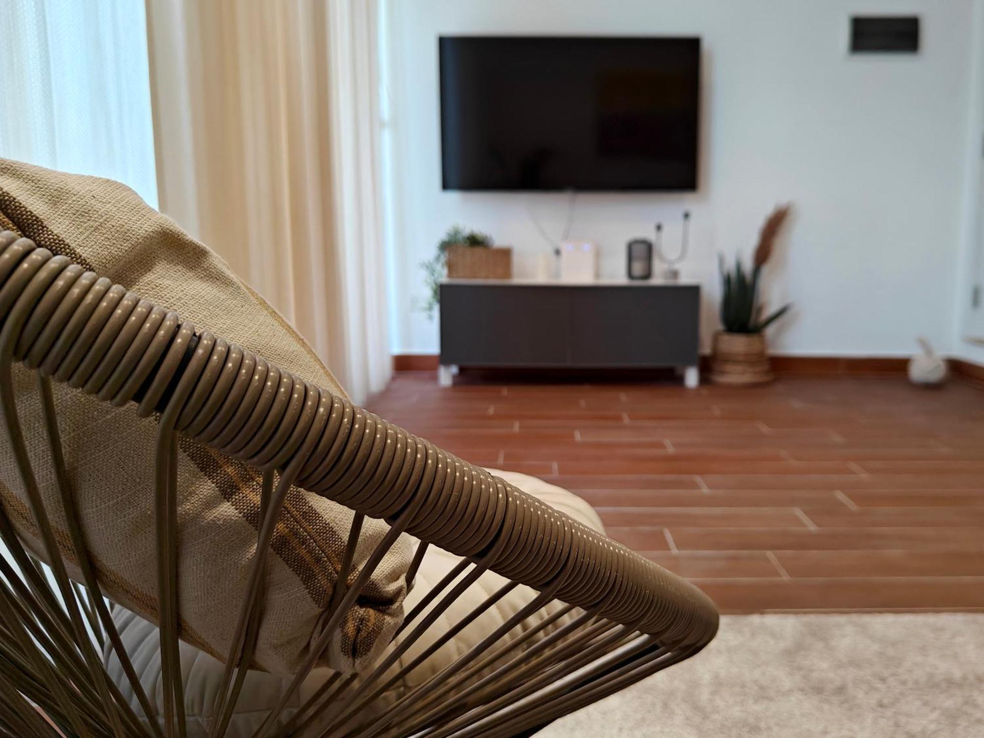 Apartment Seascape 24 *